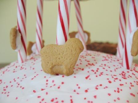 Animal Crackers & Candy Canes on Carousel Cake